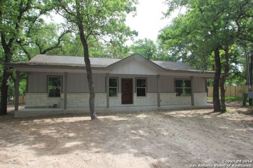 55 Smith Ln, Lavernia, TX 78121-4523