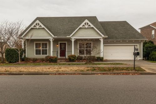 1117 Waverly Pl, Franklin, TN 37067-8590