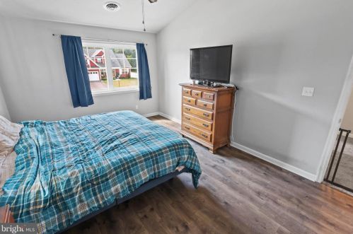 192 Winifred Dr, Hanover PA  17331 exterior