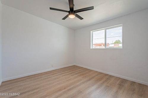 6520 Calle Herculo, Tucson AZ  85710-5620 exterior