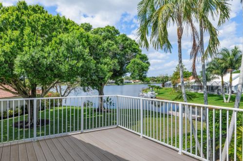 2022 Sunderland Ave, West Palm Beach FL  33414-7715 exterior