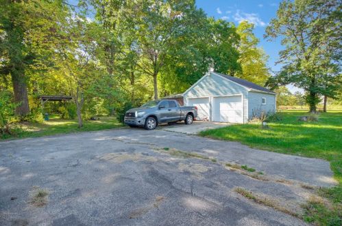 6106 Grand Blvd, Hobart IN  46342-6631 exterior