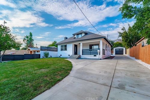 137 Altadena Dr, Altadena CA  91001-5104 exterior