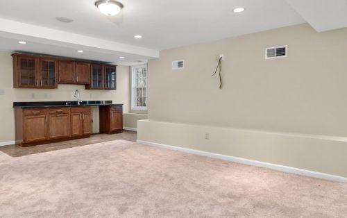 901 Randolph Ave, Milton MA  02186-3404 exterior