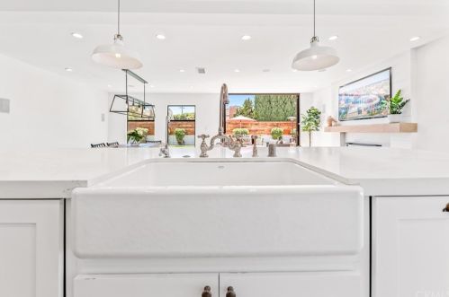 117 Harvard Ln, Seal Beach CA  90740-2508 exterior