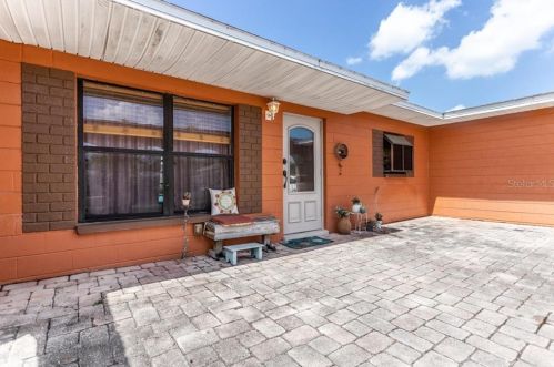 6534 18th Way, Saint Petersburg FL  33702-7146 exterior