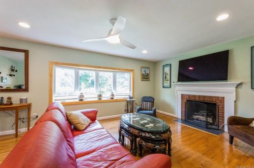 25 Cardinal Ct, West Nyack NY  10994-1031 exterior