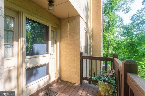 325 Linden Dr, Melrose Park, PA 19027-1342