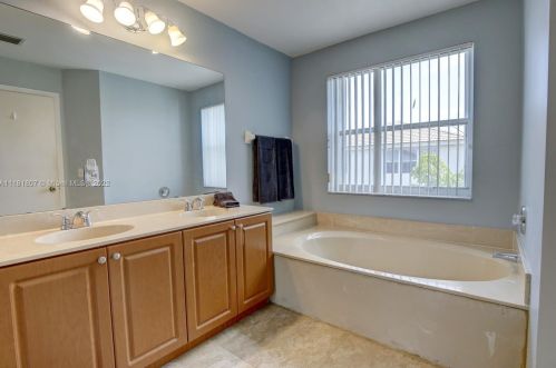 2053 149th Ave, Hollywood FL 33027-4340 exterior