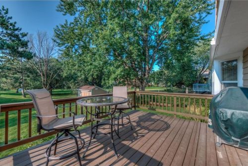 1710 Laurel Ave, Hudson WI  54016-2000 exterior