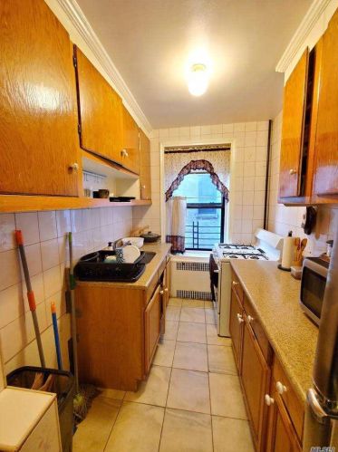 41-12 41st St, Long Island City NY  11104-1025 exterior