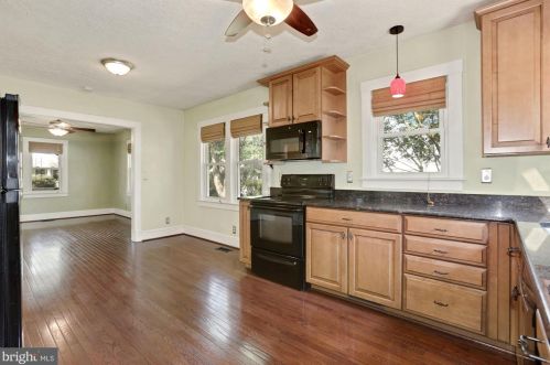 319 Third St, Fredericksburg VA  22408-2321 exterior