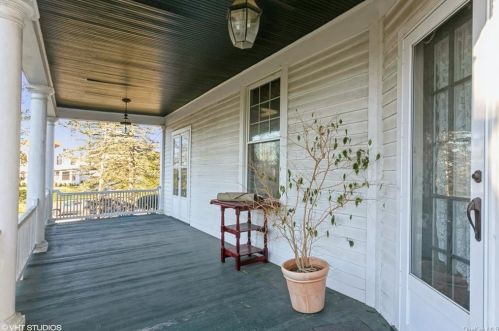 26 Hawthorne Ave, Rye Brook NY  10573-2927 exterior