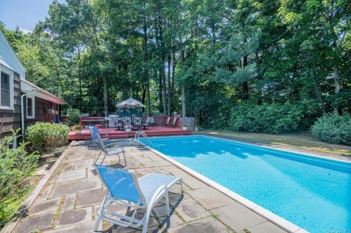 63 Hy Vue Dr, Newburgh, NY 12550-1848