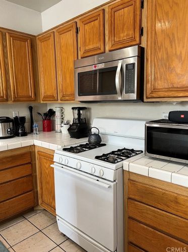 12687 Antigua Ct, Lynwood CA  90262-5377 exterior
