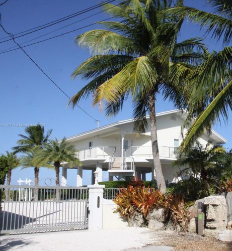 1048 Adams Dr, Key Largo, FL 33037-2703