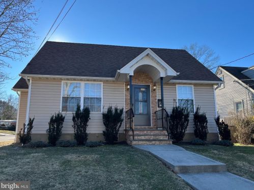 2712 Maple Ave, South Plainfield NJ  07080-5427 exterior