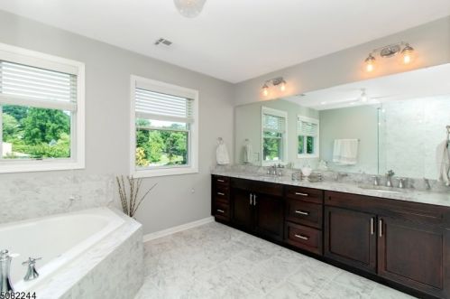 39 Jacobs Ln, Scotch Plains NJ  07076-4707 exterior