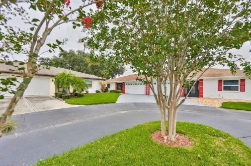 1810 Atrium Dr, Ruskin, FL 33573-5079