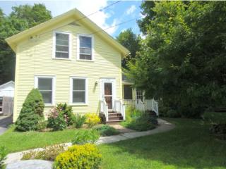 212 Prospect St, Woodford, VT 05201-2454