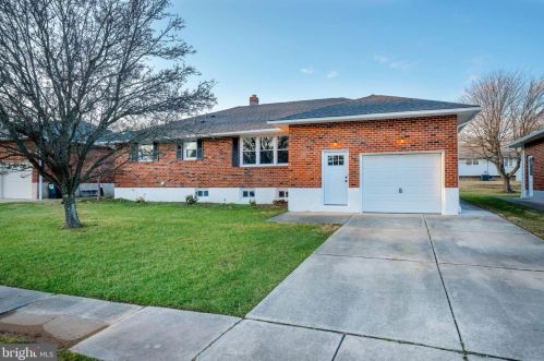 10 Sonia Ct, Wilmington, DE 19810-1515