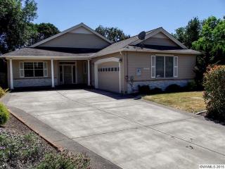 4890 Elmwood Dr, Corvallis OR  97330-2267 exterior