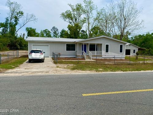 2078 Church St, Marianna, FL 32448-2587