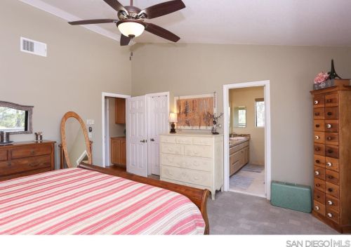 1529 Montecito Vis, Alpine CA  91901-2317 exterior