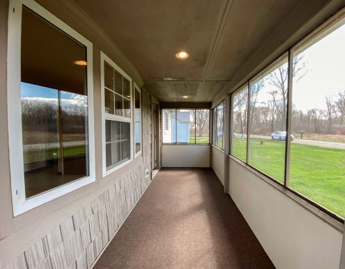 11323 3rd Ave, Kenosha, WI 53158-5215