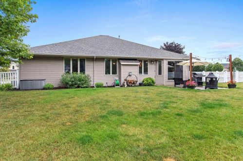 2722 Teresa Dr, Green Bay WI  54311-5586 exterior