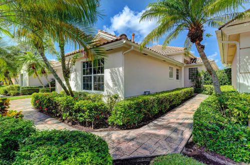 724 Pinehurst Way, West Palm Beach, FL 33418-8498