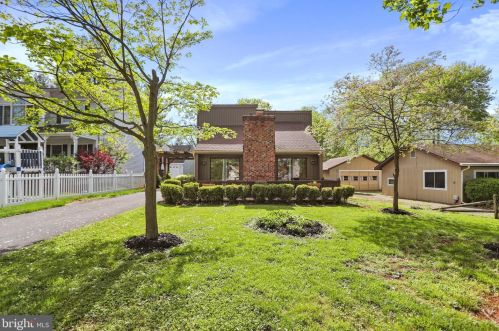 149 Natalie Ln, Harpers Ferry, WV 25425-5319