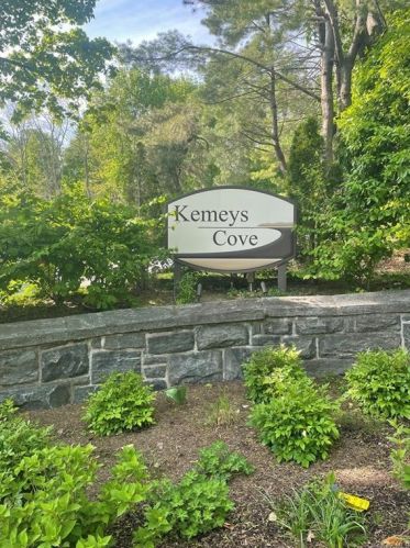 3 Revolutionary Rd, Crotonville NY  10562-5910 exterior