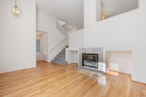 10206 Wateridge Cir, San Diego, CA 92121-5752