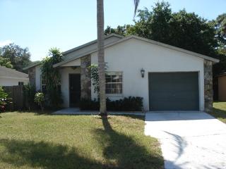 1844 Mova St, Sarasota, FL 34231-7718