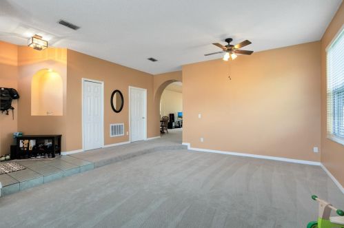 9818 Kona Isle Ct, Orlando, FL 32817-5205