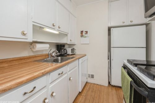 835 Washington Ave, Westbury NY  11590-6013 exterior