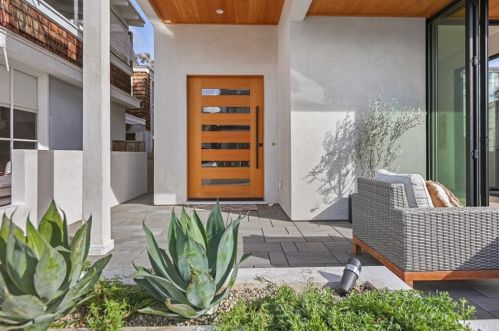 206 Onyx Ave, Newport Beach, CA 92662-1210