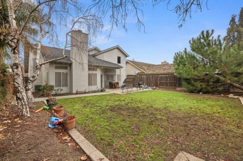 2308 Grouse Crossing Way, Modesto CA  95355-9216 exterior