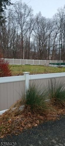 15 John St, West Milford Lakes NJ  07480-2138 exterior