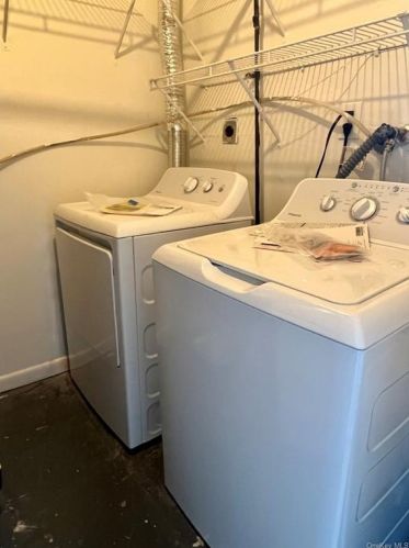 11 Silo Ln, Middletown NY  10940-2603 exterior