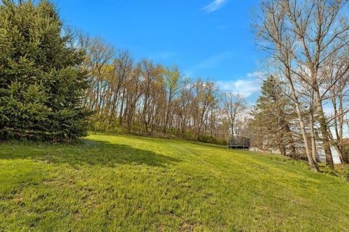 264 Lindsay Rd, Zelienople PA  16063-3210 exterior