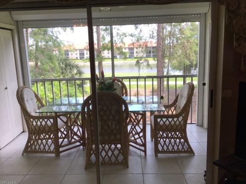 7320 Glenmoor Ln, Naples FL  34104-6748 exterior