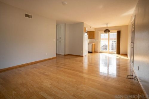 5091 Guava Ave, La Mesa, CA 91942-8212