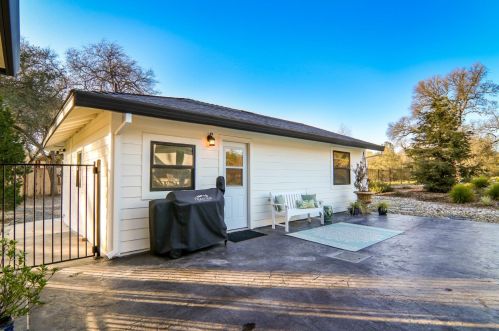 6331 Melody Ln, Newcastle CA  95658-9646 exterior