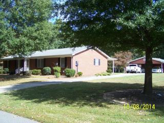2310 Pecan Dr, Albemarle, NC 28001-9643