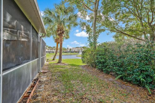 330 Timberwalk Trl, Jupiter FL  33458-5594 exterior