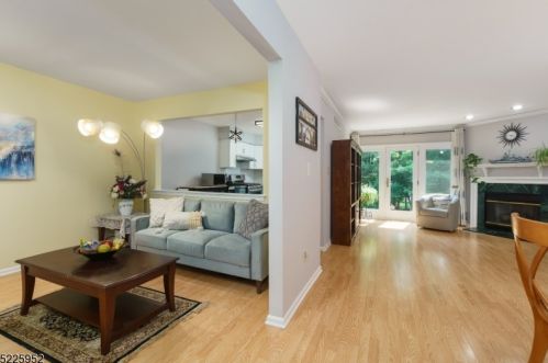 114 Castleton Rd, Princeton NJ  08540-1656 exterior
