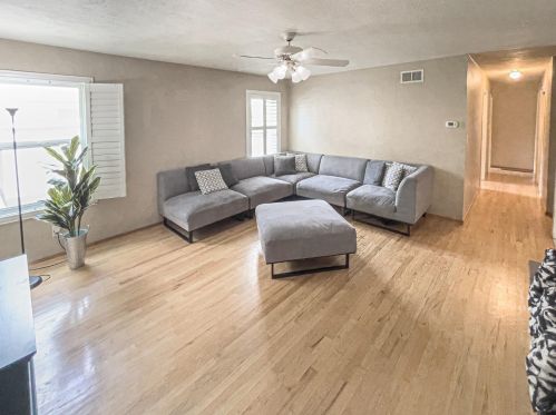 366 Cottage Ave, Manteca, CA 95336-4106