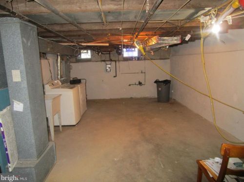 1502 Berks St, Philadelphia PA 19131-3215 exterior